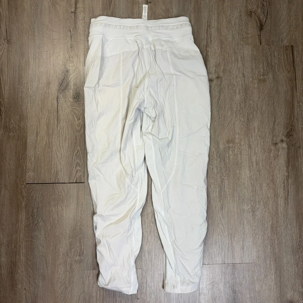 Lululemon Beyond the Studio Jogger White Size 4 Runched Leg White